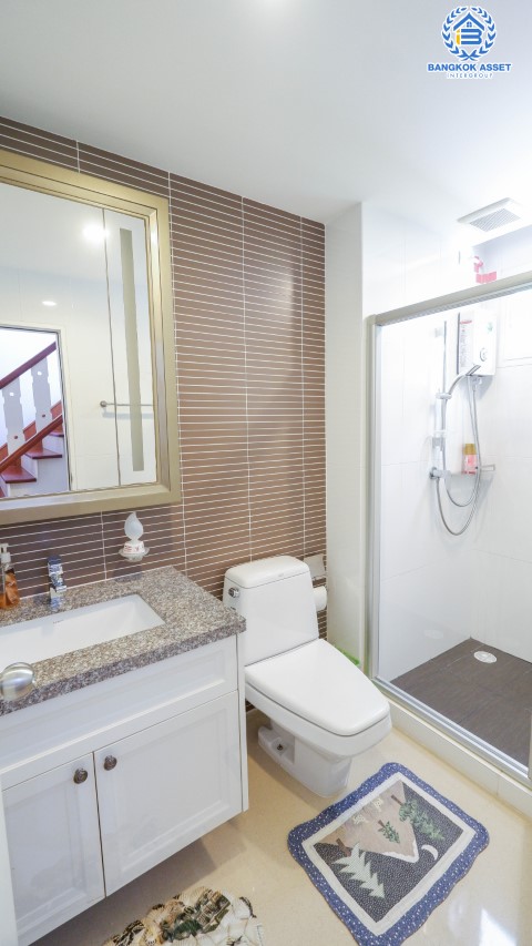 *****บ้านเดี่ยวมือสองย่านนนทบุรี ม.ลัดดารมย์ ราชพฤกษ์-รัตนาธิเบศร์2 #หลังมุม เนื้อที่กว้างขวางสุดถึง 72.1 ตร.ว. ฟังก์ชัน 4 ห้องนอน 5 ห้องน้ำ 2 ที่จอดรถ บ้านสวยพร้อมอยู่ ทำเลดี  ติดถนนราชพฤกษ์ ใกล้ทางด่วน "แจ้งวัฒนะ-งามวงศ์วาน"